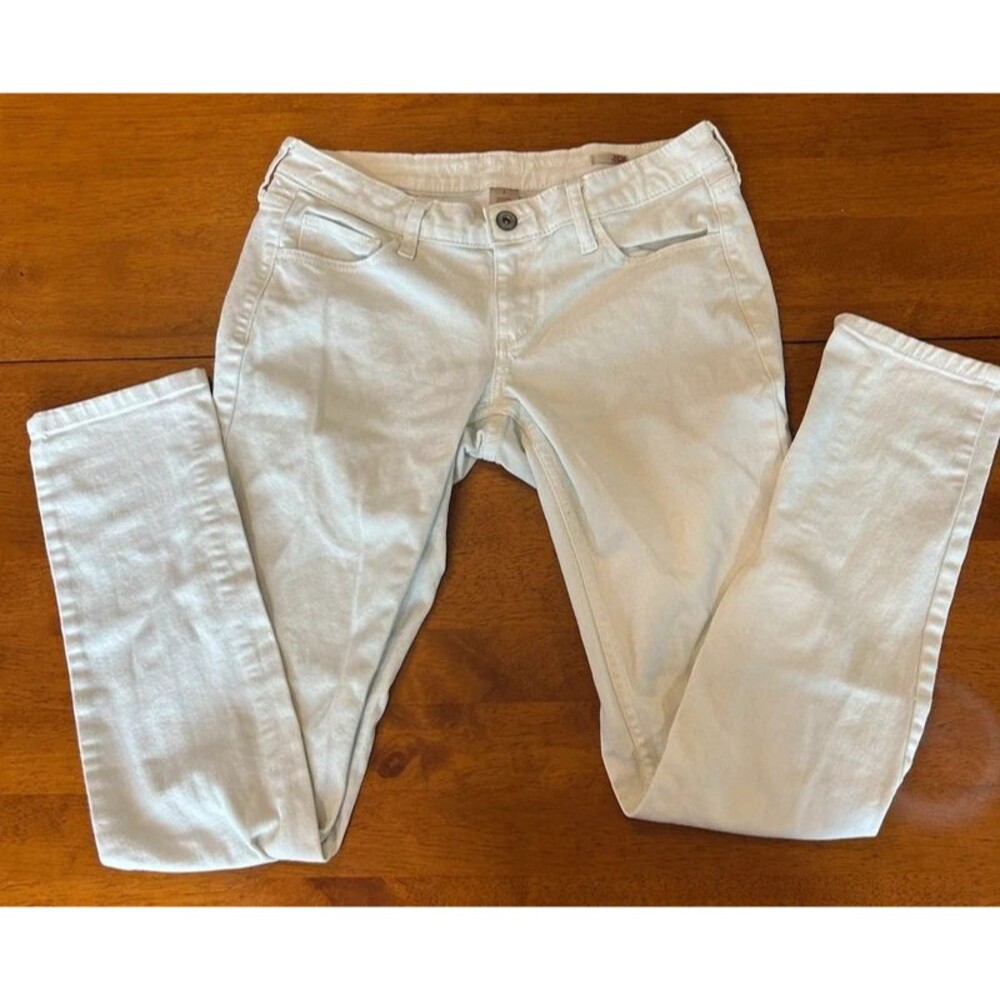 Arizona Jean Co Size 7 White Super Skinny Jeans